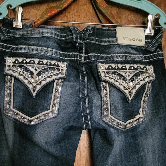 Vigoss Blue Jeans with Embellished Pockets Size 7/9 - Picture 3 of 15